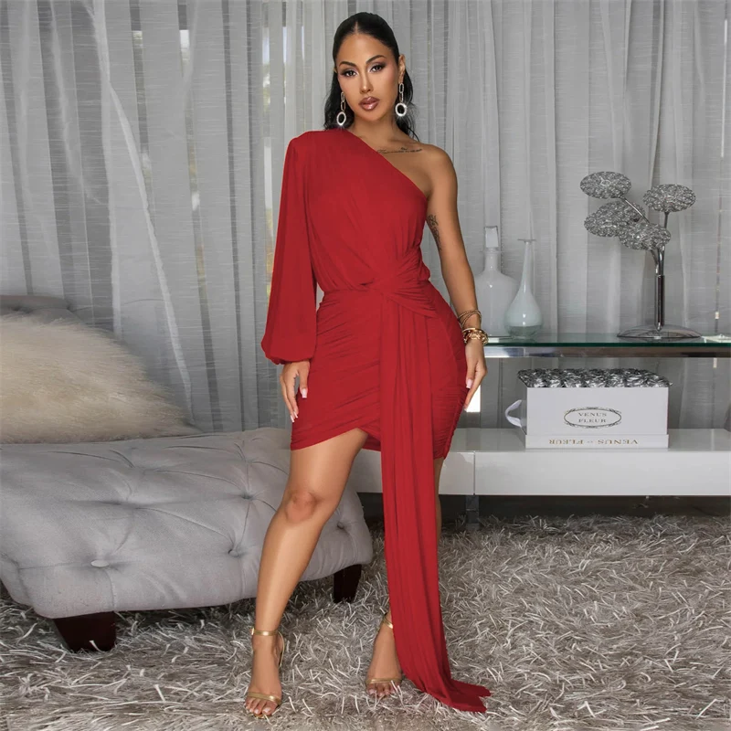 فستان قصير مثير بكتف واحد وأكمام واسعة للنساء ملاب...