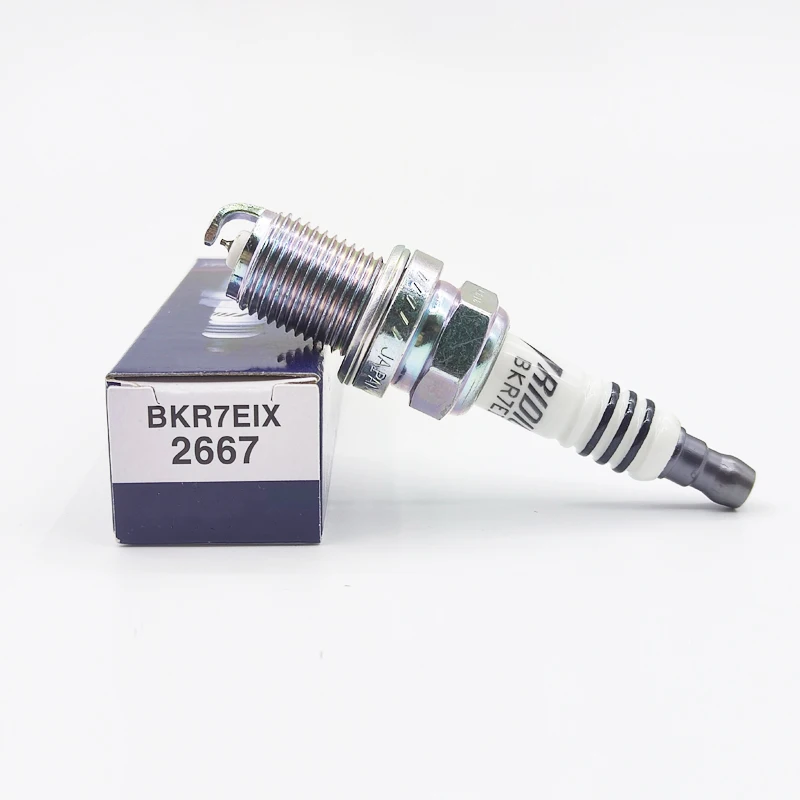 Candela All'Iridio 2667 Bkr7Eix Per Volkswagen Cc Golf Eos Jetta Passat Audi A3 A4 A5 A6 Q3 Q5 R8 Tt Nissan Sunny Almera Serena