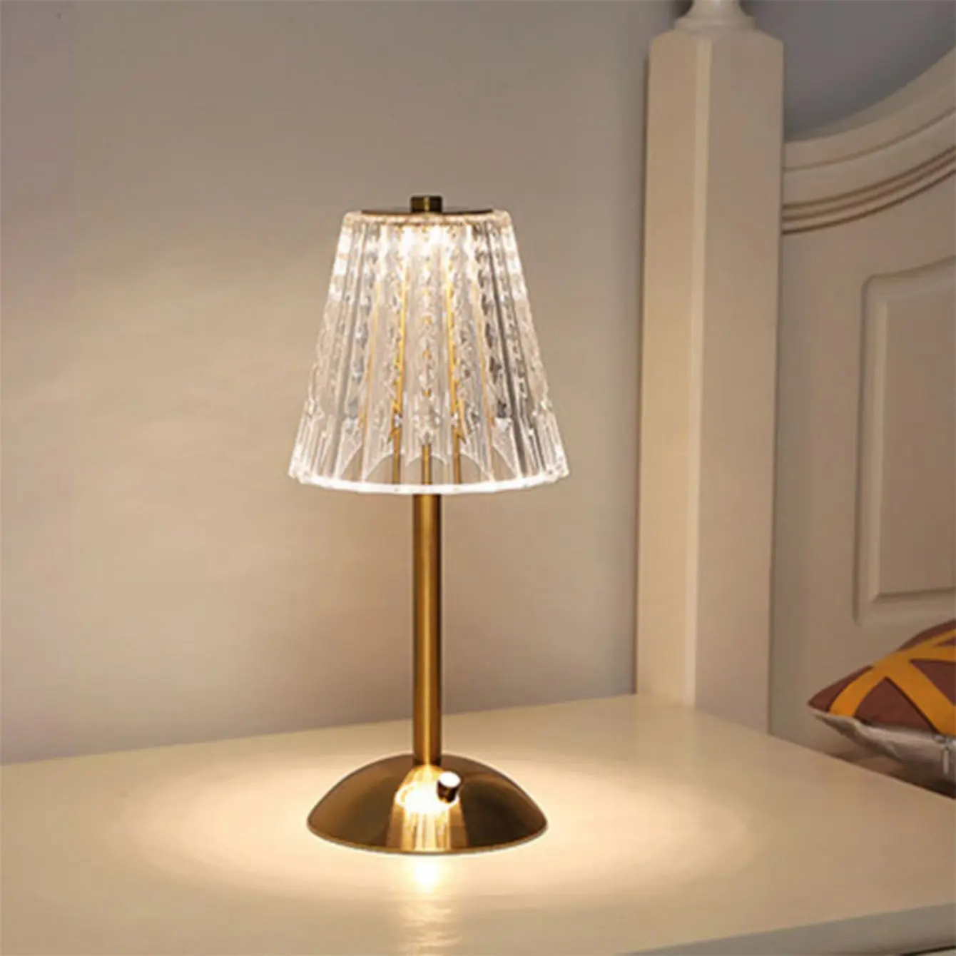 Table lamp bedroom, bedside lamp light luxury diamond crystal lamp high-end atmosphere lamp charging touch small night lamp 2