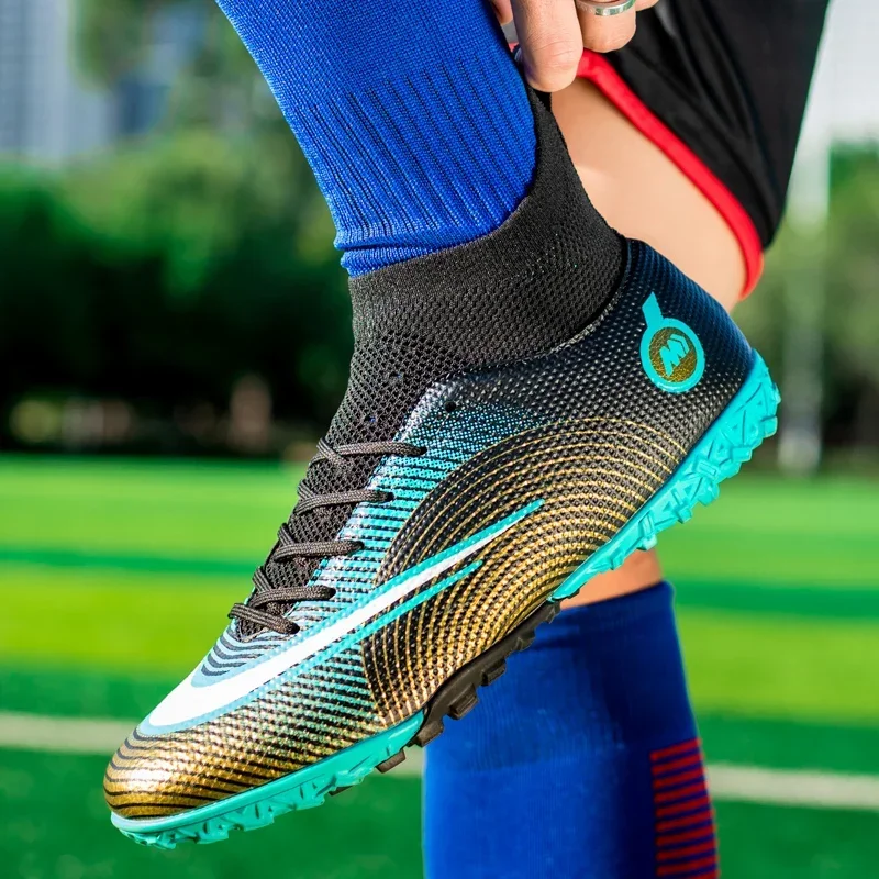 Mens Professional Soccer Shoes Anti-Slip Grass Training High-Top Soccer Cleats Football Boots Ultralight FG/TF Non-Slip football shoes