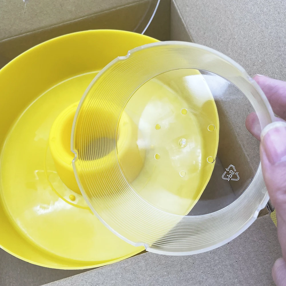 2PCS Beekeeping Honey Bee 1L Capacity Feeder Tank Watering Suger Fast Feeding Trough Round Plastic Bee Farm Tools Supplies