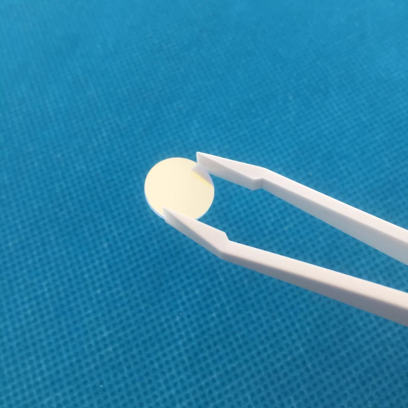 470nm 협대역 통과 필터 FWHM 30nm 원형 및 사각형 크기 선택 가능 형광 필터 차단 깊이 OD6 맞춤 제작 가능
