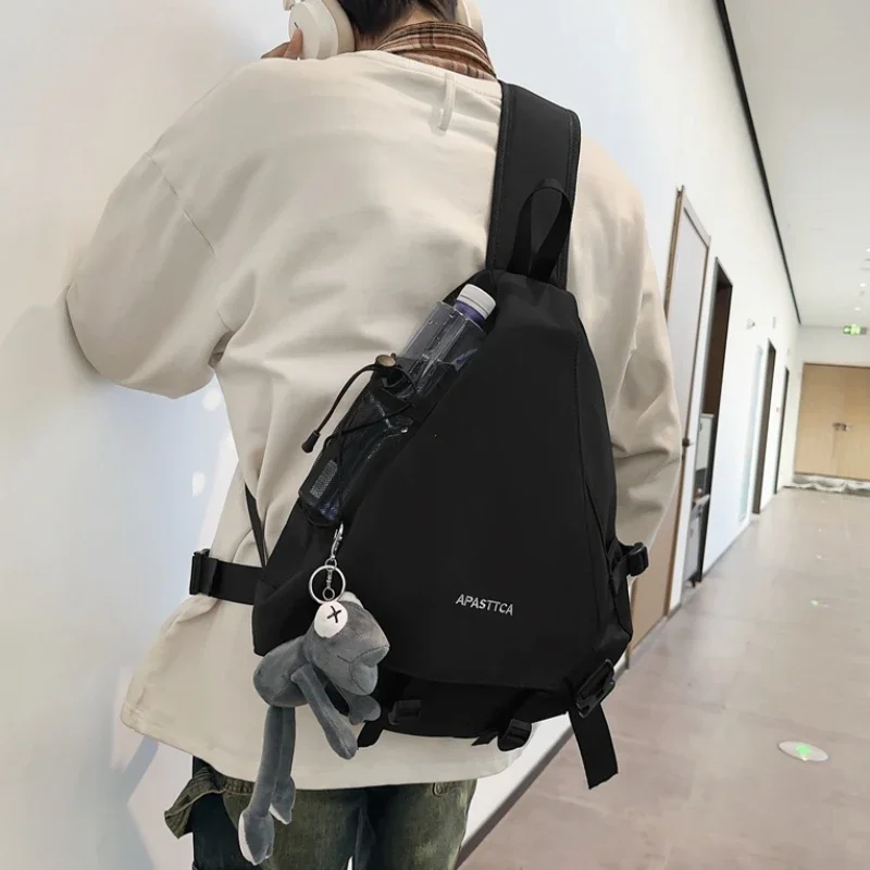 2025 New Chest Bag Men's Crossbody Bag Multi Functional Casual One