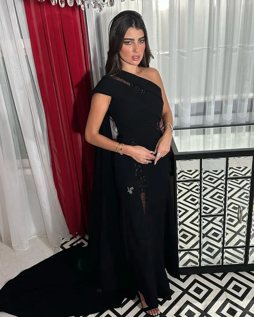 

Vintage Mermaid One Shoulder Black Prom Dresses Beadings Pleated Floor Length Evening Party Dresses