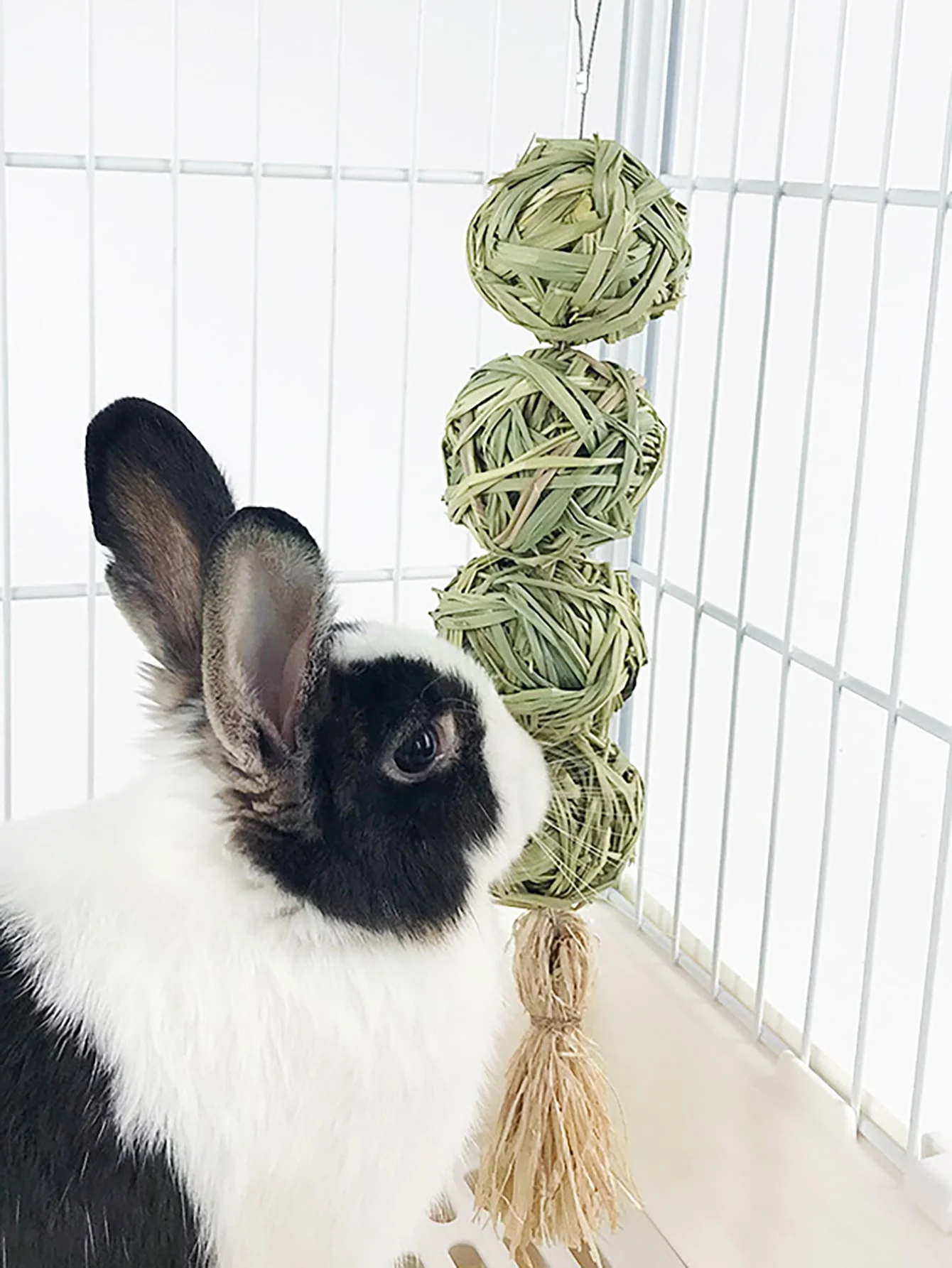1PC-Pet rabbit grass woven ball hanging string rabbit grinding toy ...