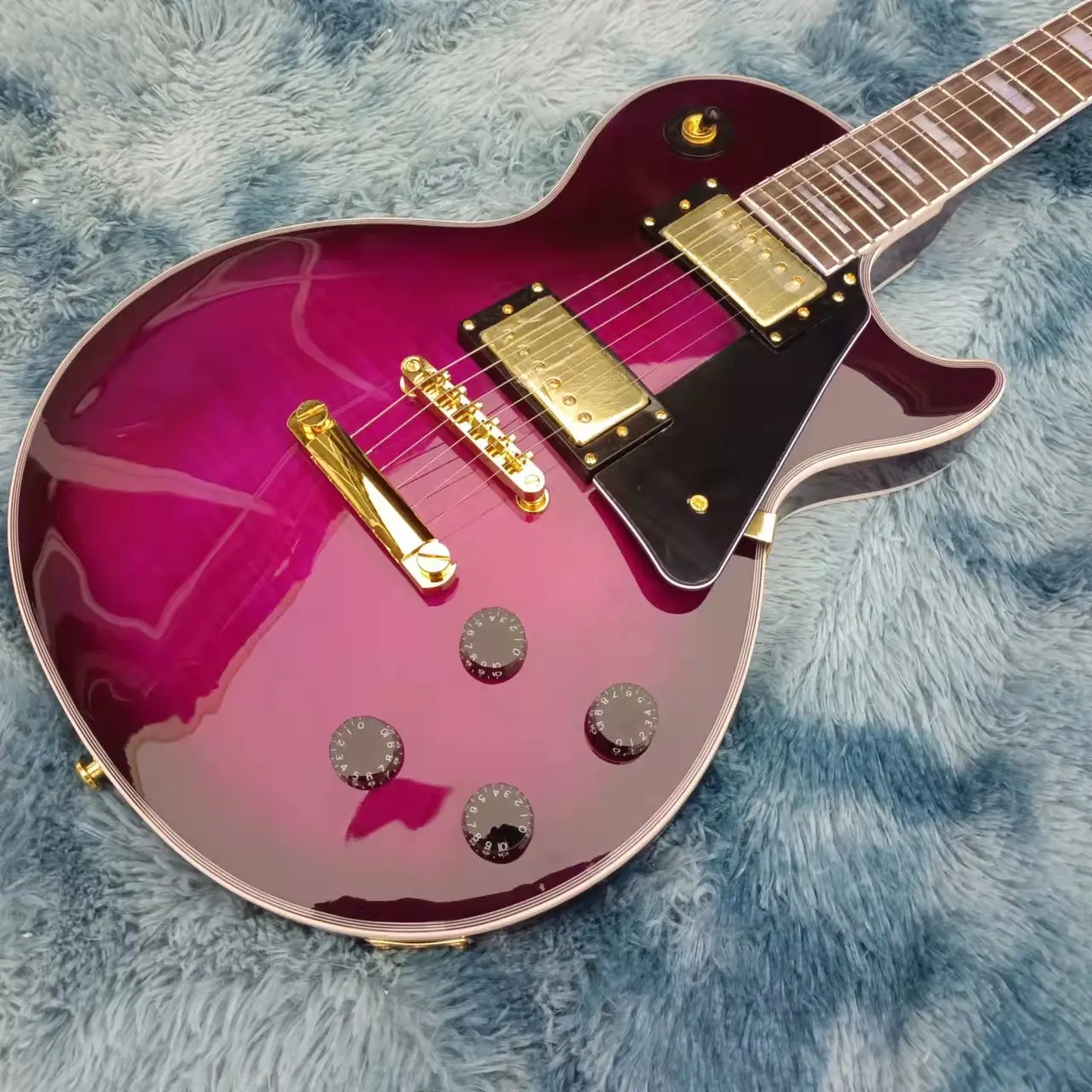

Custom electric guitar gold hardware Tiger maple top mahogany fingerboard mahogany body purple circle free shipping