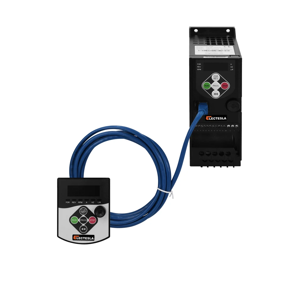 Frequentieomvormer voor draaistroommotoren 230V/12A