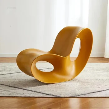 Chaise longue in plastica di lusso leggera Sedia a dondolo moderna per esterni Sedie creative per il tempo libero pigra Sedia da soggiorno per balcone di casa
