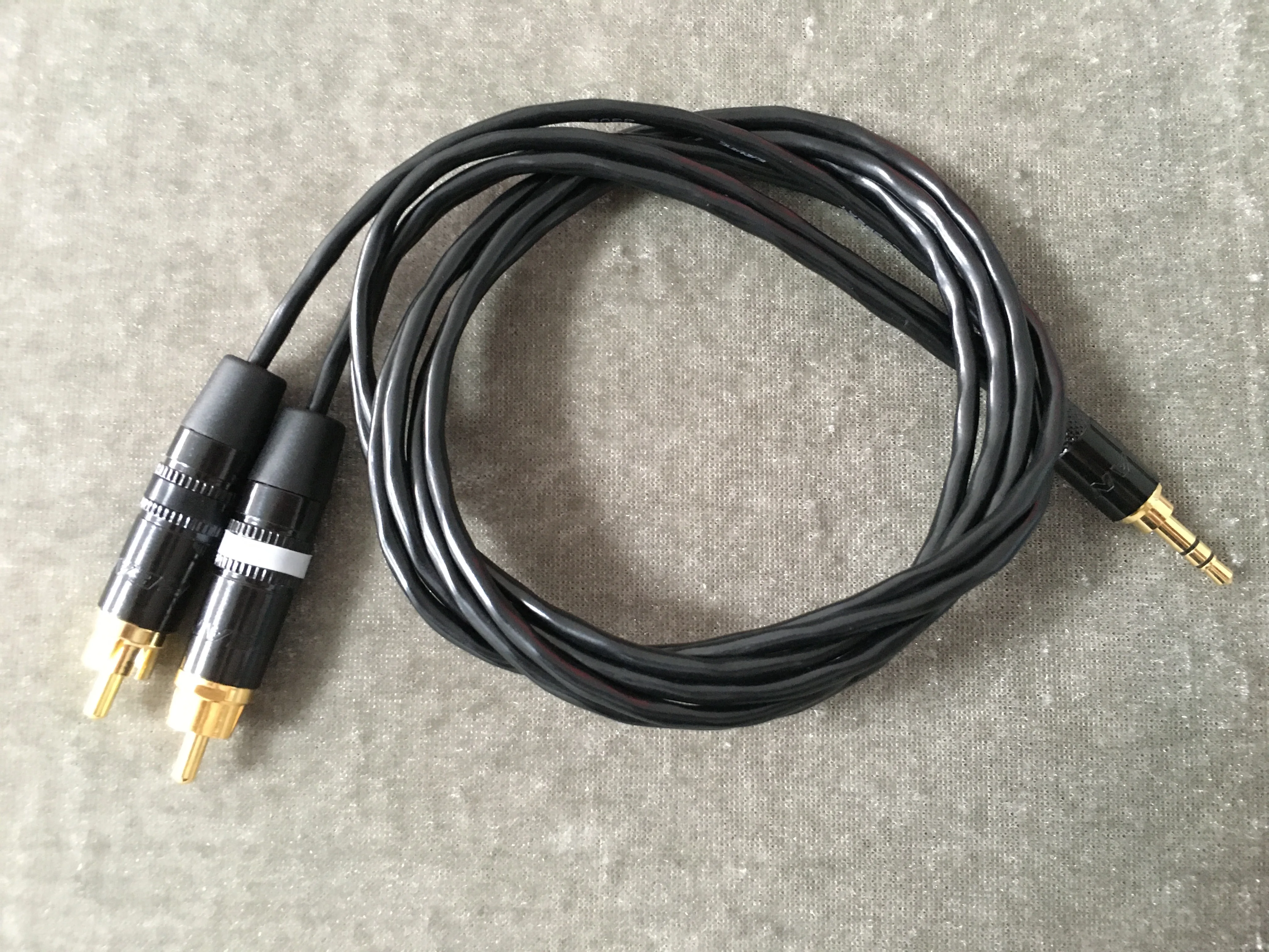 REAN 3.5mm 플러그가 있는 오디오 케이블 NYS231LBG 금도금 처리된 PC 또는 휴대폰용 RCA 2개와 연결된 제품 0.5M 1M 2M
