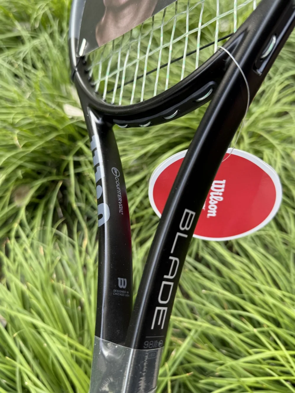 Wilson Blade 98 18x20 V6 All carbon Countervail Tennis Racquet suit intermediate and professional players