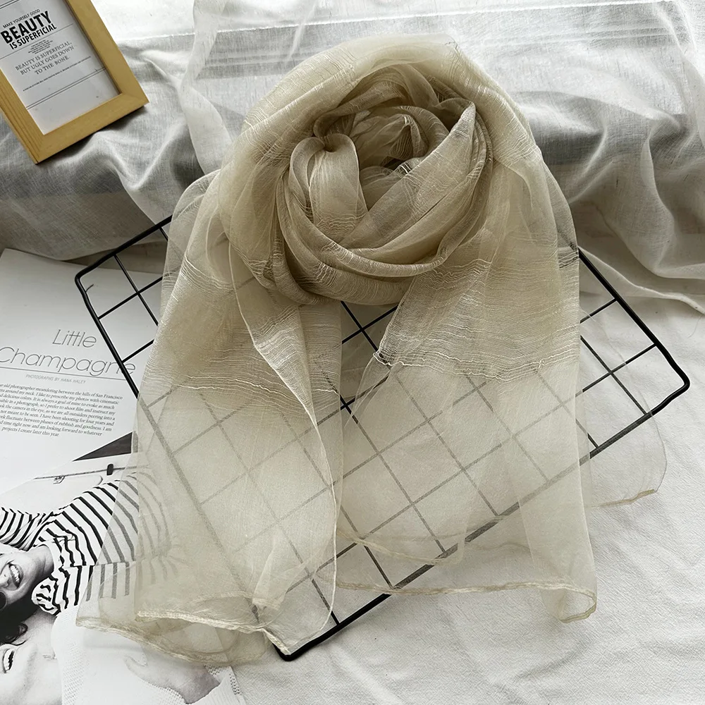 Sciarpa di seta di gelso di canapa da donna blu in filato sottile Autunno da donna Nuovo versatile ed elegante scialle letterario in seta e canapa 2