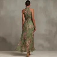 Robe longue de soirée fluide en mousseline verte à imprimé floral pour femme, col halter, sans manches, taille froncée 2
