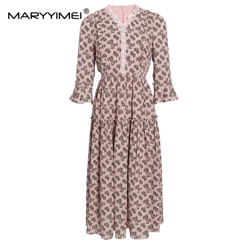 

MARYYIMEI New Fashion Runway Designer Women's V-Neck Seven-Point Flared Sleeves Printed Pleated High Street Style Slim-Fit Dress