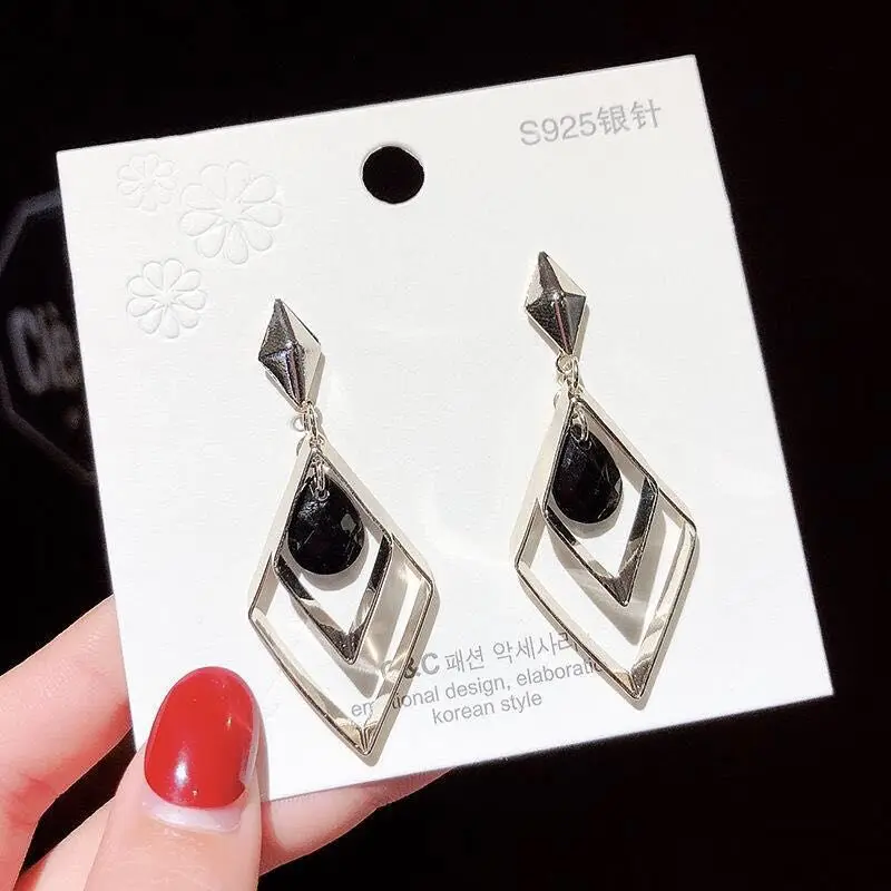 30% Silver Plated Trendy Rhombus Design Black Crystal Ladies Tassel Stud Earrings Promotion Jewelry Women Anti Allergy |