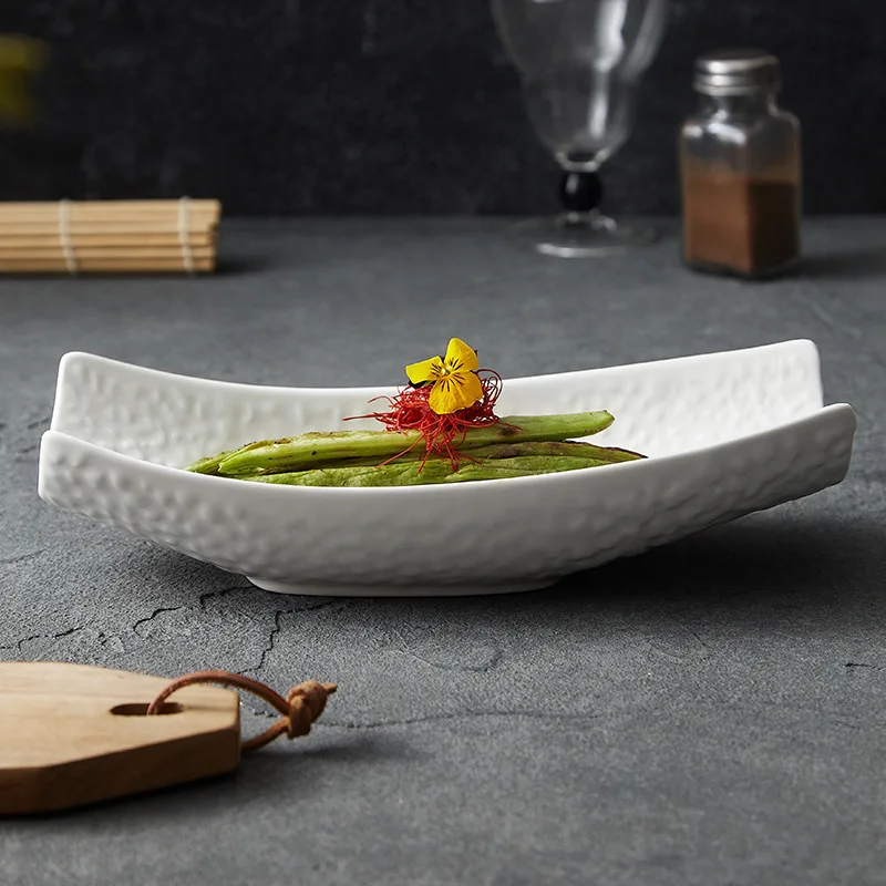 Vegetable Salad Bowl Hotel Ship shaped Restaurant Alien Cold Vegetable Bowl Ceramic White Dessert Tableware