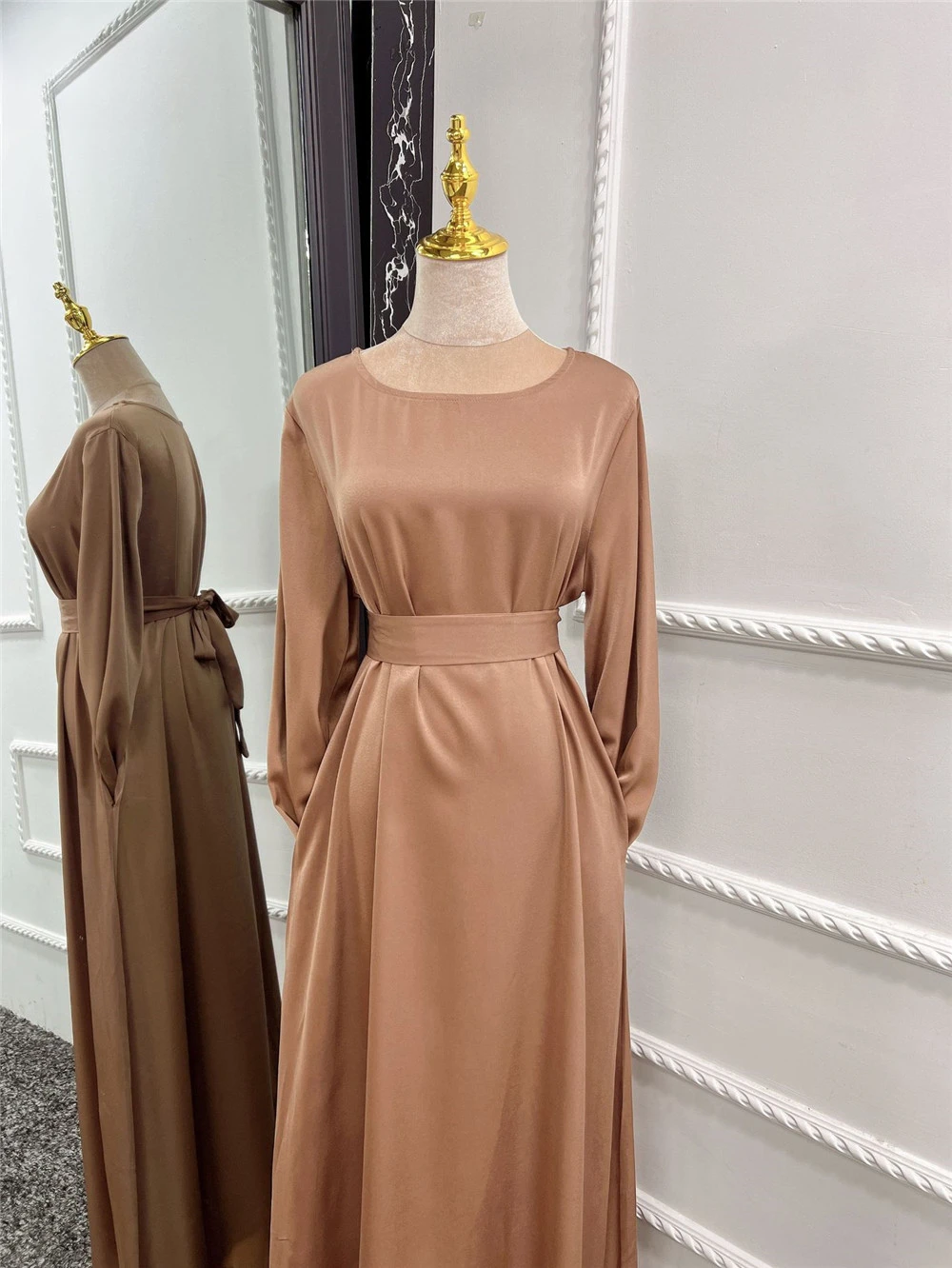 Fashion Satin Sliky Djellaba Muslim Dress Dubai Full Length Flare Sleeve Soft Shiny Abaya Dubai Turkey Muslim Islam Robe