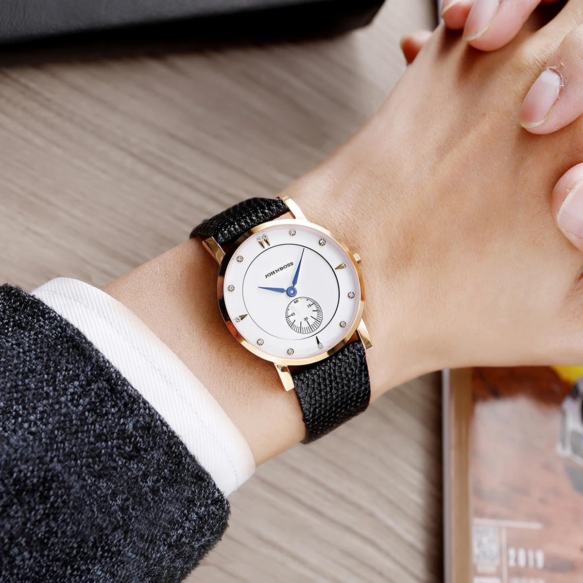 ساعة JS دائرية رفيعة من مادة الفولاذ المقاوم للصدأ...