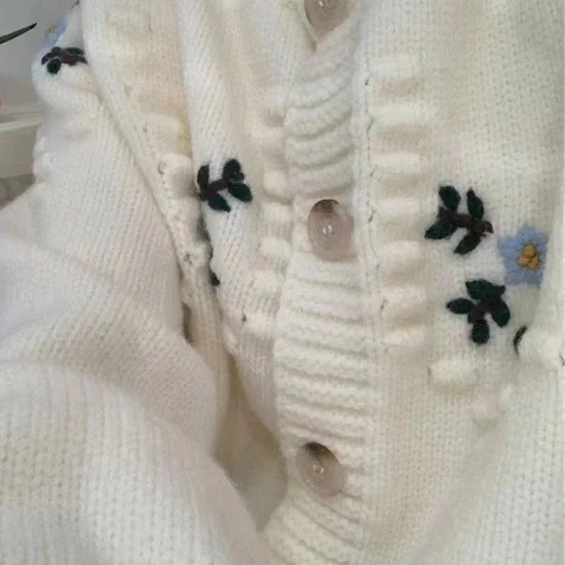 Autumn Warm Long Sleeve Knitted Cardigan Flower Embroidery Sweater Women Casual Single Breasted Sweater Coat