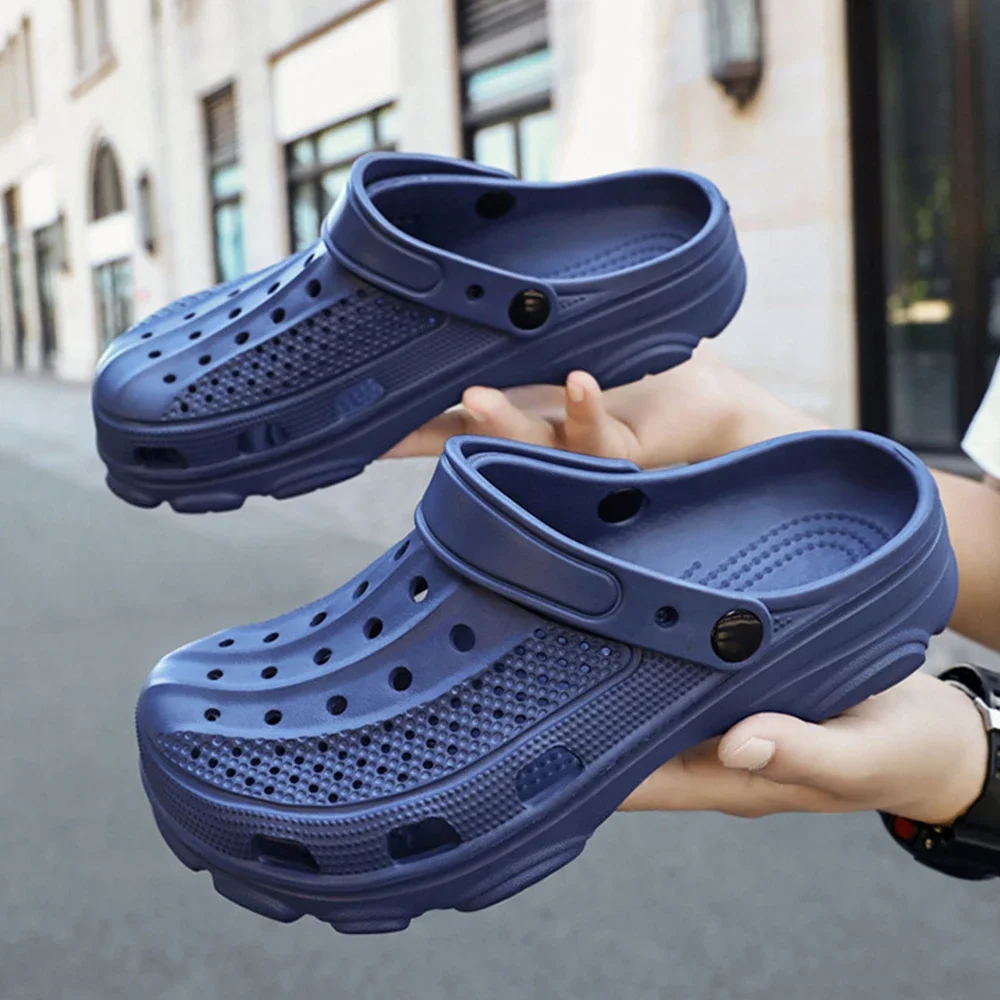

Fashion Clogs For Men EVA Lightweight Hole Garden Shoes Outdoor Men Beach Sandals Home Bathroom Shoe Unisex Casual Slides