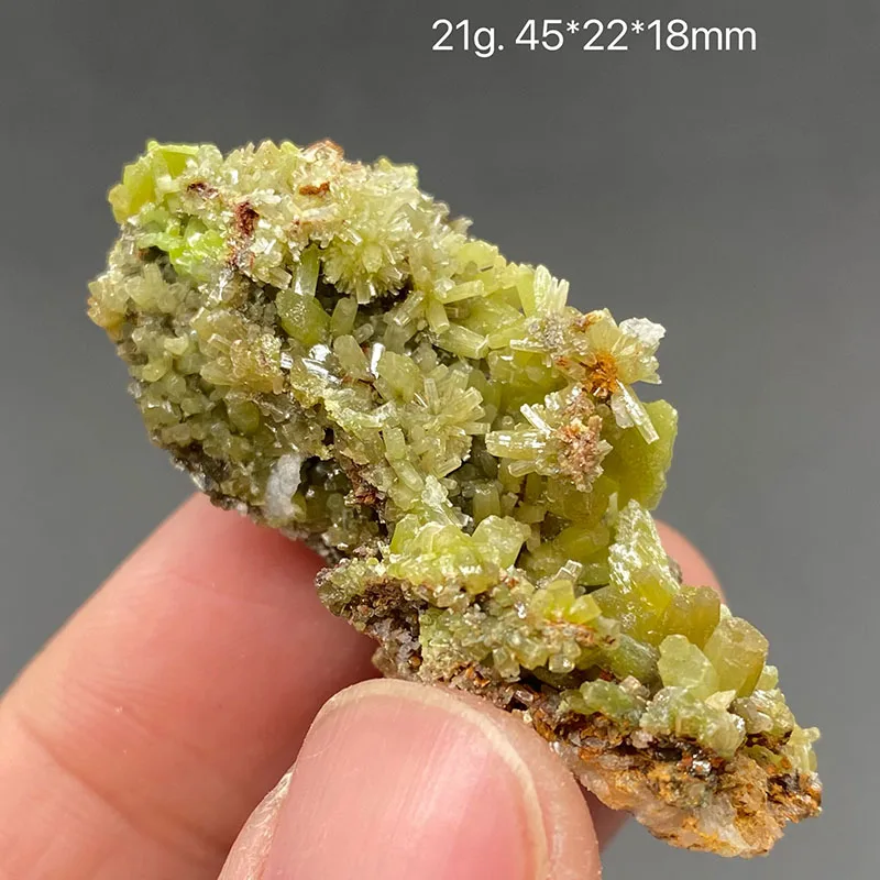 100%  Natural pyromorphite Mineral Specimens Stones and Crystals Healing Crystal