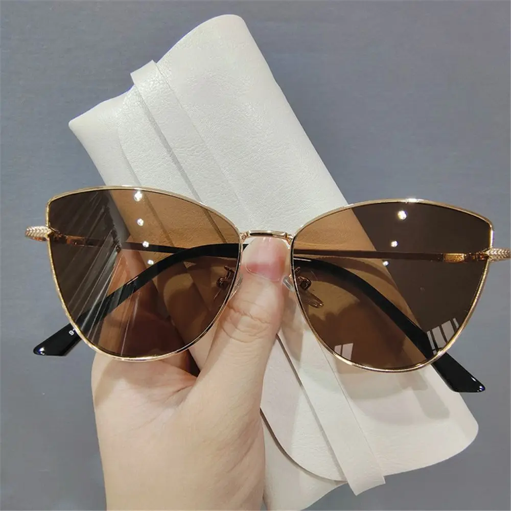 2024 Hot Fashion Oversized Vintage Cat Eye Sunglasses Women Trending Summer Driving Eyewear Shades UV400 for Lady 6