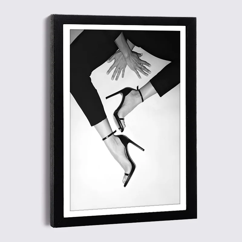 

Wooden Photo Frame 5'' 7'' 8'' with Black White Picture Makeup Woman High Heels Coffee Shop Poster Nordic Wall Frame Home Decor