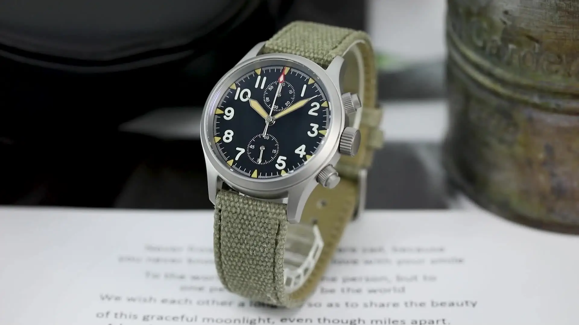 Militado ML1868 メンズクォーツクロノグラフ腕時計高級レトロ