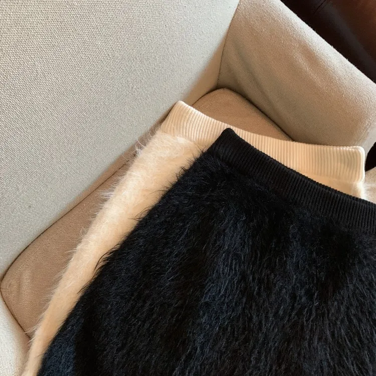 2023 Autumn/Winter Mink Wool Knitted Halfskin Skirt Women's High Waist A-line Wrapped Hip Short Skirt with Advanced Feel Versati