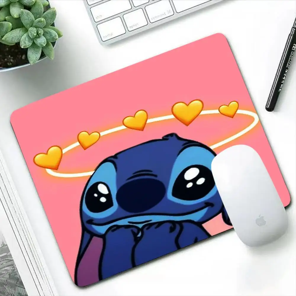 Stitch Keyboard Mousepad Computer Gaming Piccolo Mouse Pad Speed Mouse Mat Office Desk Pc Gamer Completo Accessori Tappeto