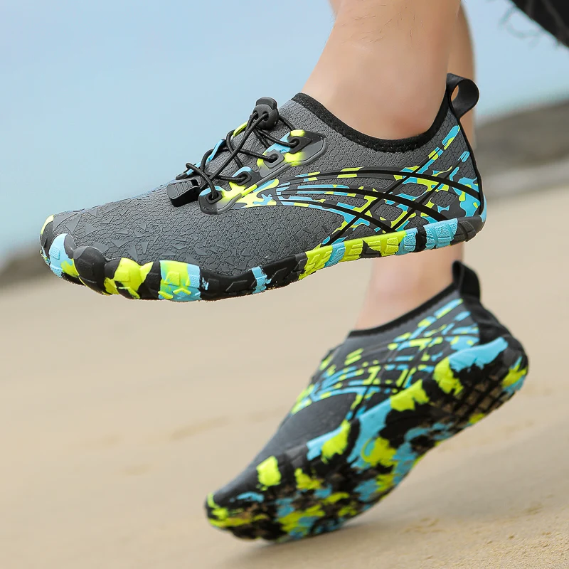 Quick-Drying Beach Water Shoes Unisex Swimming Aqua Slippers Seaside Barefoot Surfing Upstream Sneakers Women Men Light Sandals