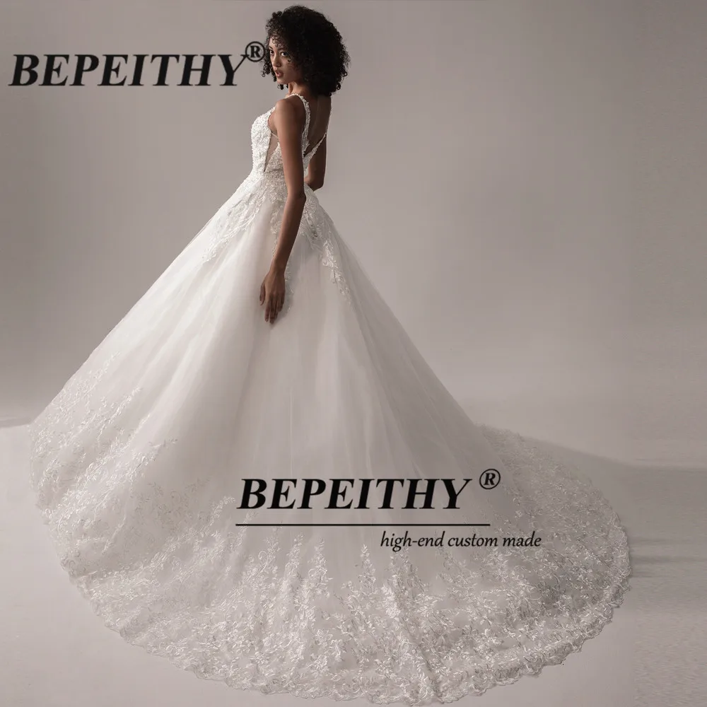 Deep V Neck Lace Wedding Dress For Women Indian Bride Princess Sleeveless Bridal Bouquet Gown wedding dresses