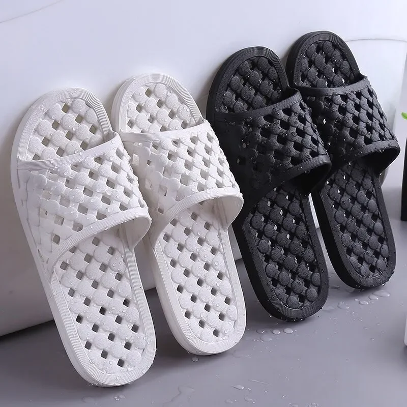 Men's Bathroom Non-slip Flip Flops Bath Slippers Indoor Home