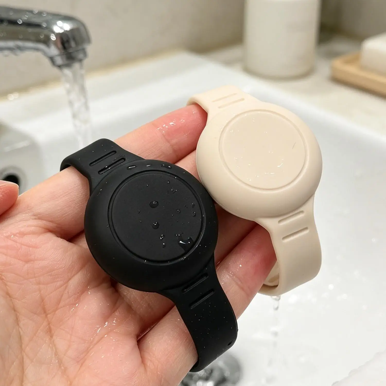 Waterproof Silicone Anti-Loss GPS Tracker Bracelet Case