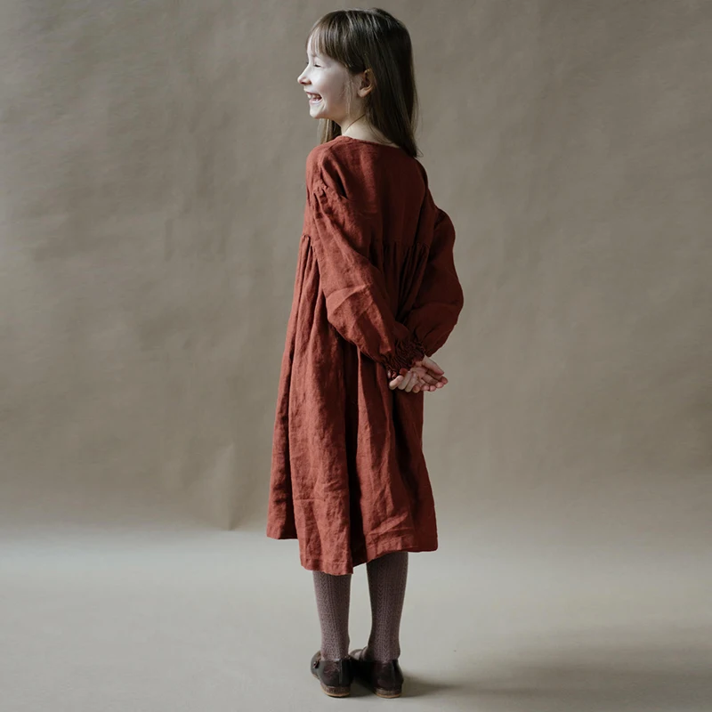 Kids V-Neck Button Dress in Linen     Girls Vintage Long-Sleeved 100%-Linen Autumn Solid Color Children's Crewneck round Buttons Casual Loose fit Mid-Calf A-line Dresses for Teenage Girl in Rustic red