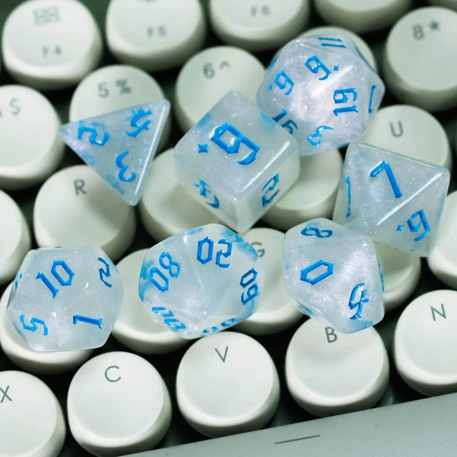 Poludie 7Pcs/Set DND Dice Sets New White Glitter Polyhedral Dice D4 D6 D8 D10 D% D12 D20 for Role Playing Board Game RPG
