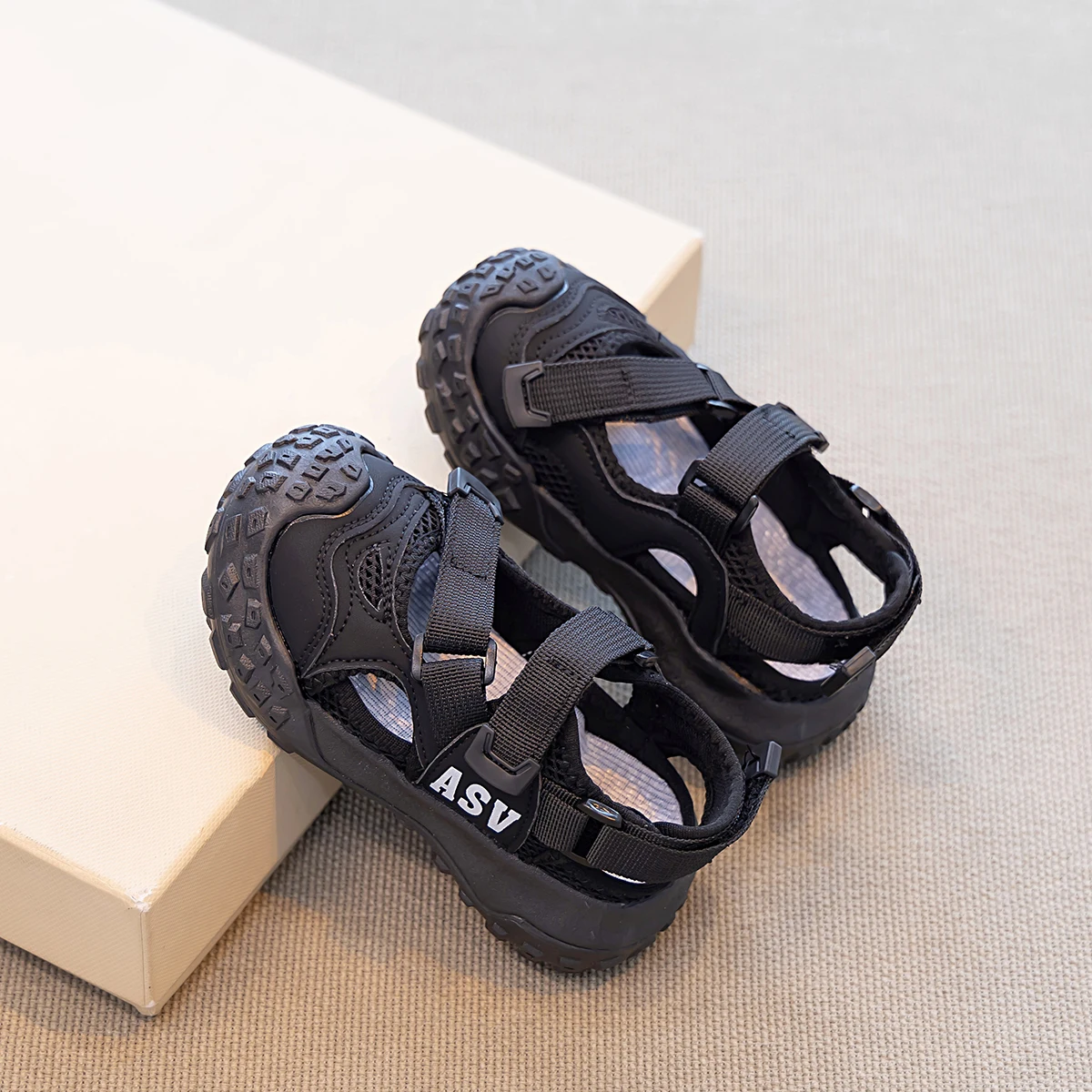 Kids Non Slip Summer Sandals Lightweight Beach Shoes