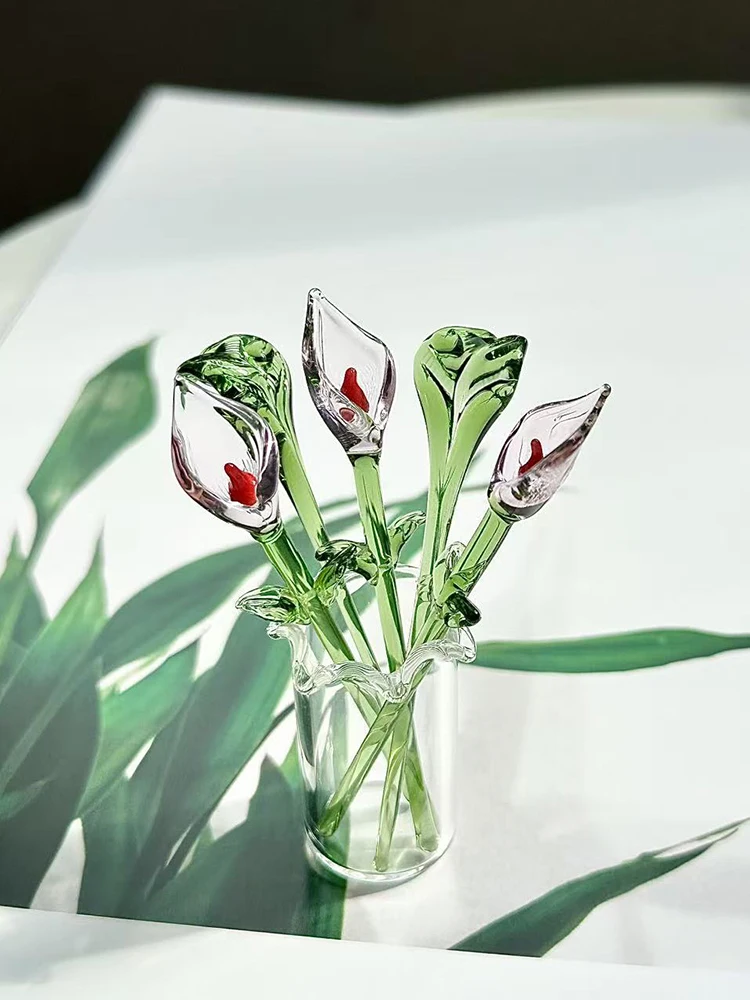 Handgefertigte Glas-Kallusblume mit Stiel, mundgeblasene Mini-Glasblumenfigur, Dekoration für Zuhause, farbenfrohes Blumenornament – Detail 5
