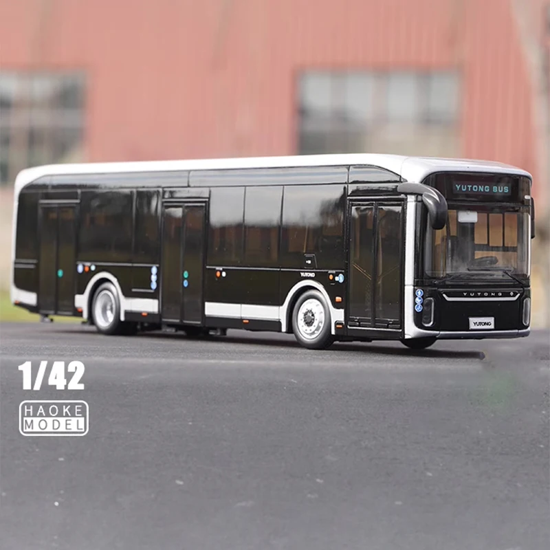 1:42 Scale Yutong U12 Pure Electric Bus Simulation Alloy Car Model
