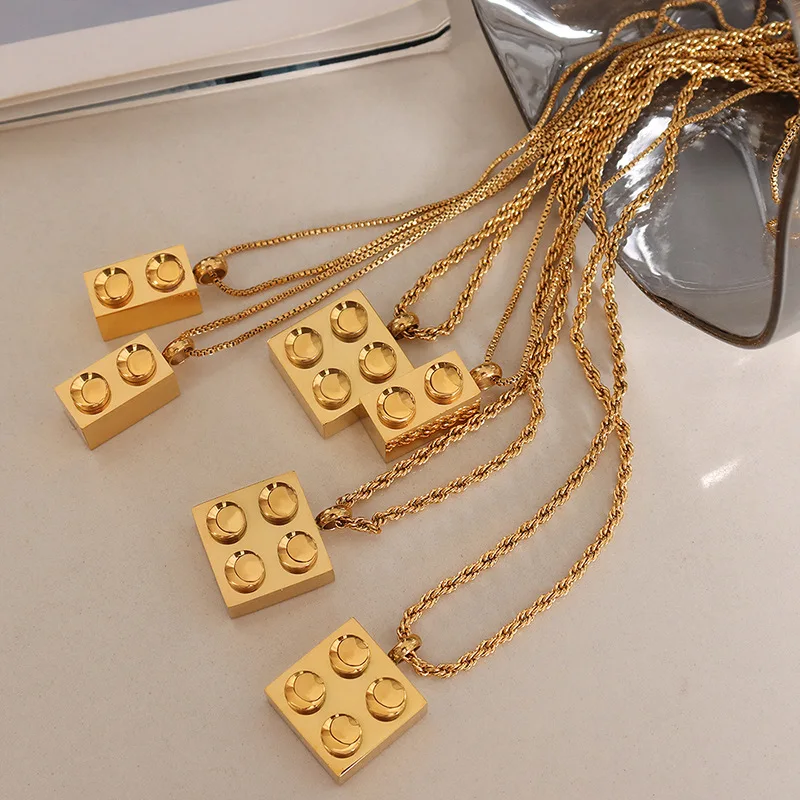 

New ins Stainless Steel Gold Plated Square Pendant Necklace For Women Vintage Geometric Block Necklaces Fashion Jewelry Gift