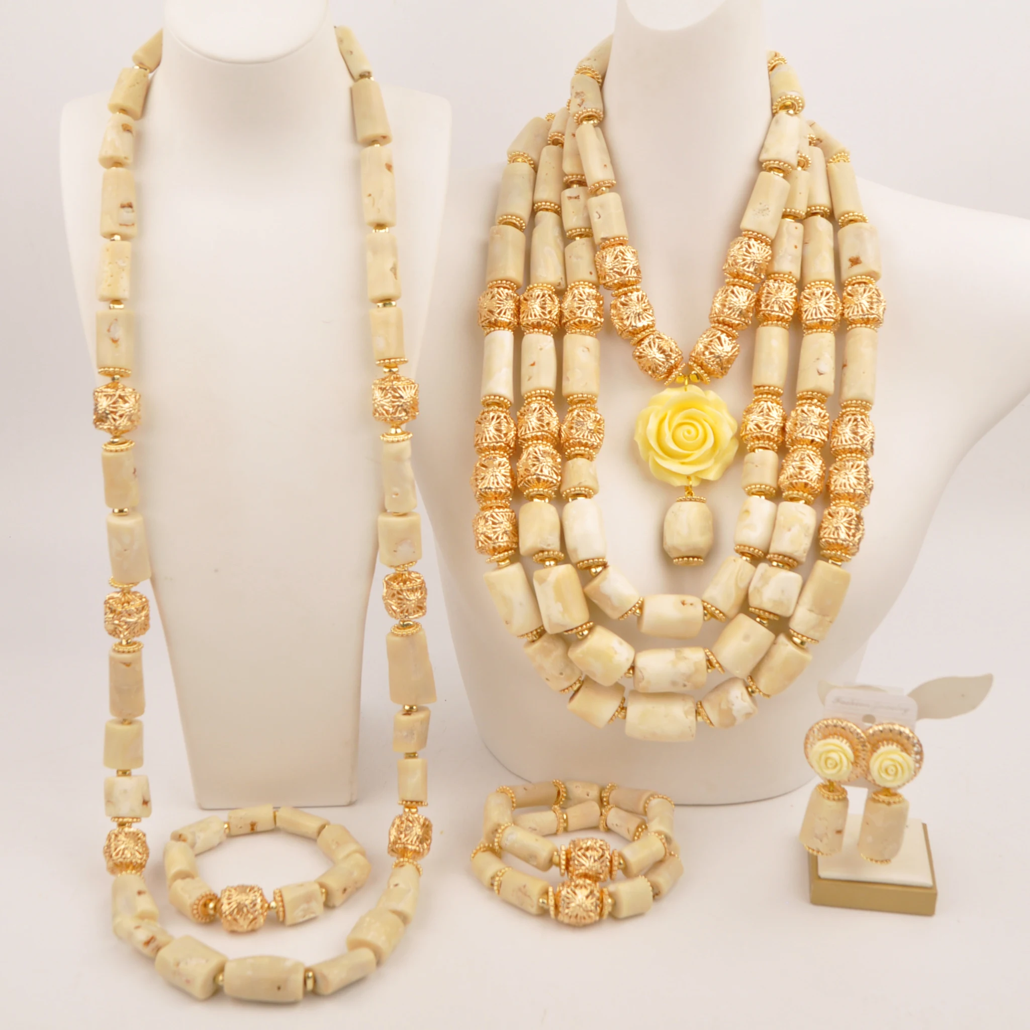 conjunto-de-joyas-de-pareja-con-cuentas-de-coral-natural-blanco