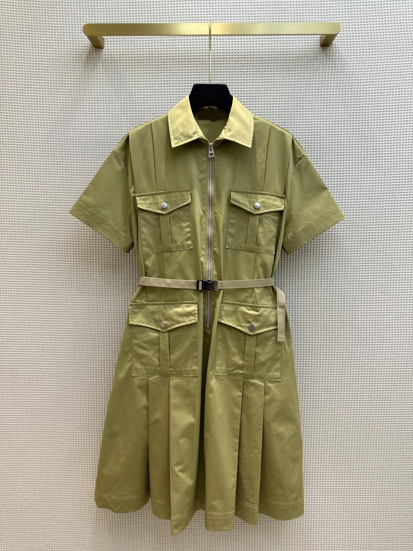 

2023Handsome and stylish tooling design belt dress, wear a playful fashion sweet cool girl6.8