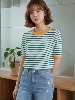 Fashion Stripe Knitted Round Collar Tees 2026 Summer Women Tops Print Short Sleeve Casual Simple Versatile Women T-Shirt