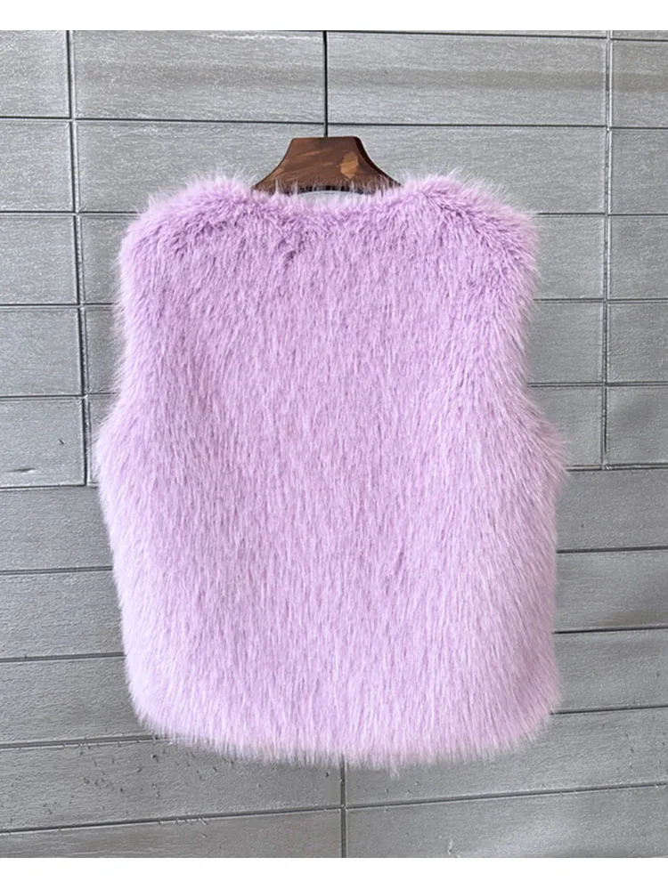 akiki ♡ \"ECO FURVEST\" akiki eco fur long gilet in greige color