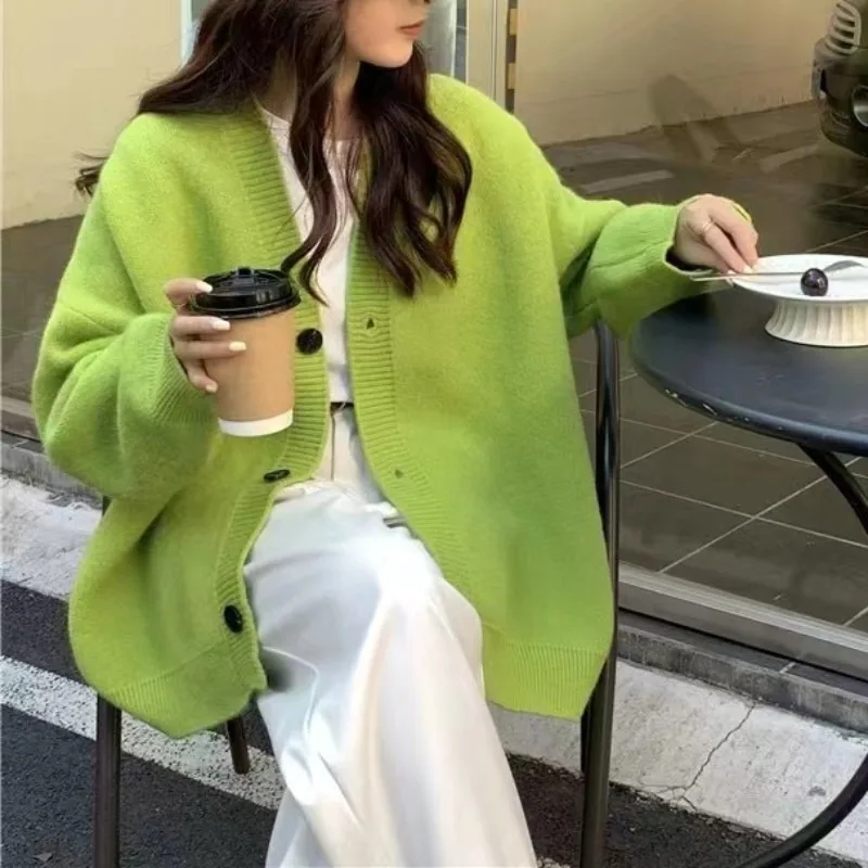 

2023 Korean Version Autumn Winter Style Warm Long-Sleeve Knitted Outerwear V-neck Button Cardigan Sweater Women Coats