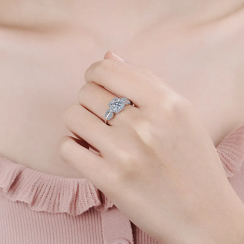 0.8 Carat Moissanite Ring S925 Sterling Silver Ring Leaf Shape Plated With Pt950 For Women Anniversary Gift With GRA Testimonial