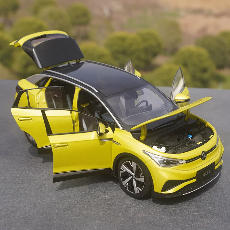 Miniature 1/43 Volkswagen ID.4 X SUV Électrique - Diecast Jaune/Rouge - NEUF