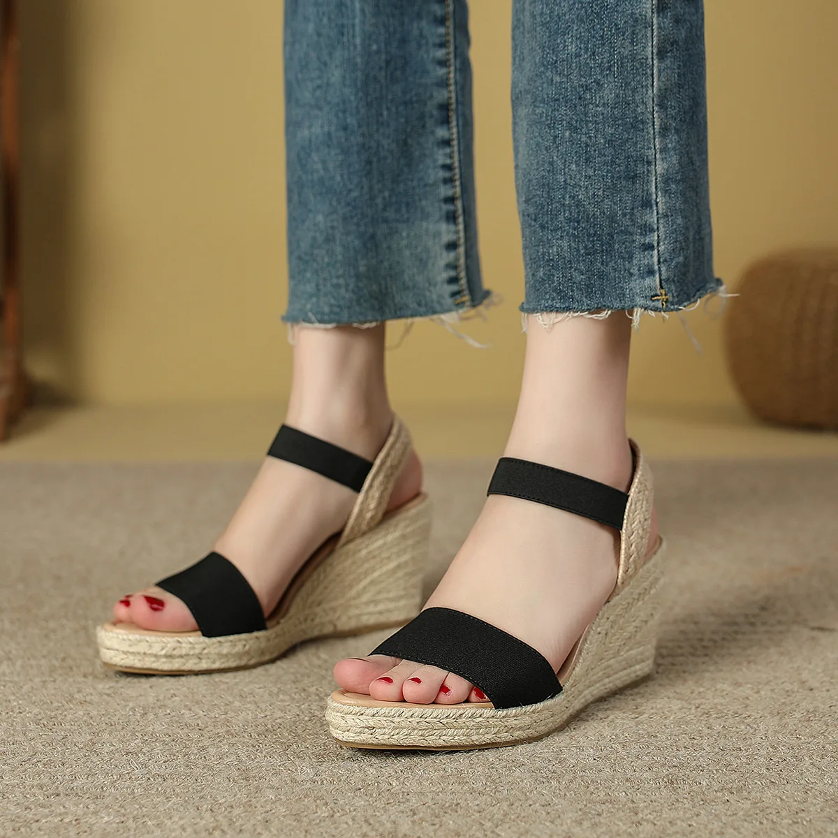 

Size 35-42 Wedge Sandals Women 8.5cm High Heels Black Open Toe Sandals With Straw Heel Platform Shoes