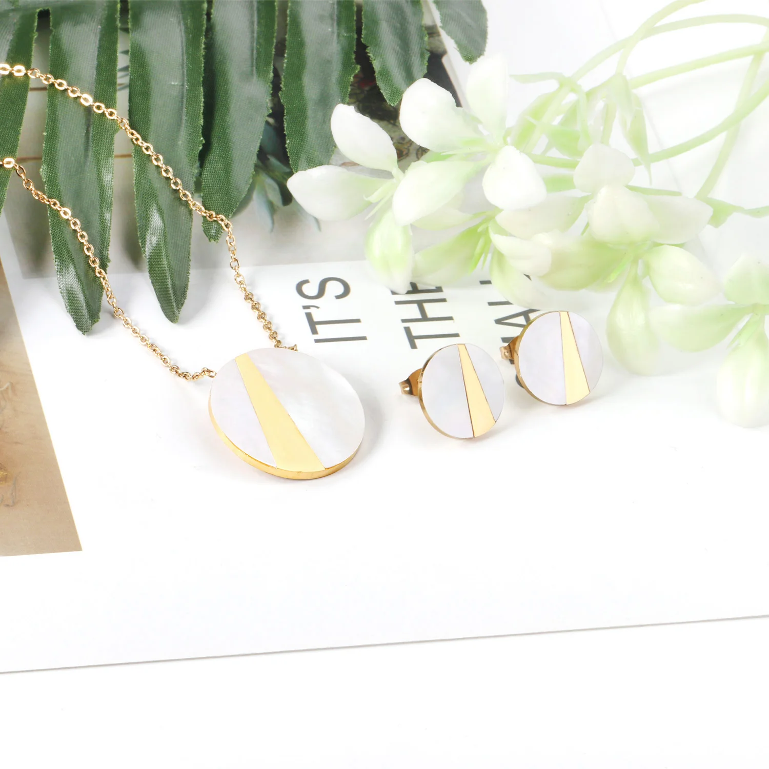 Korean Fashion Jewelry Sets Stainless Steel Earring Pendant Necklace Set Pearl Set Cubic Zirconia for Women Wedding