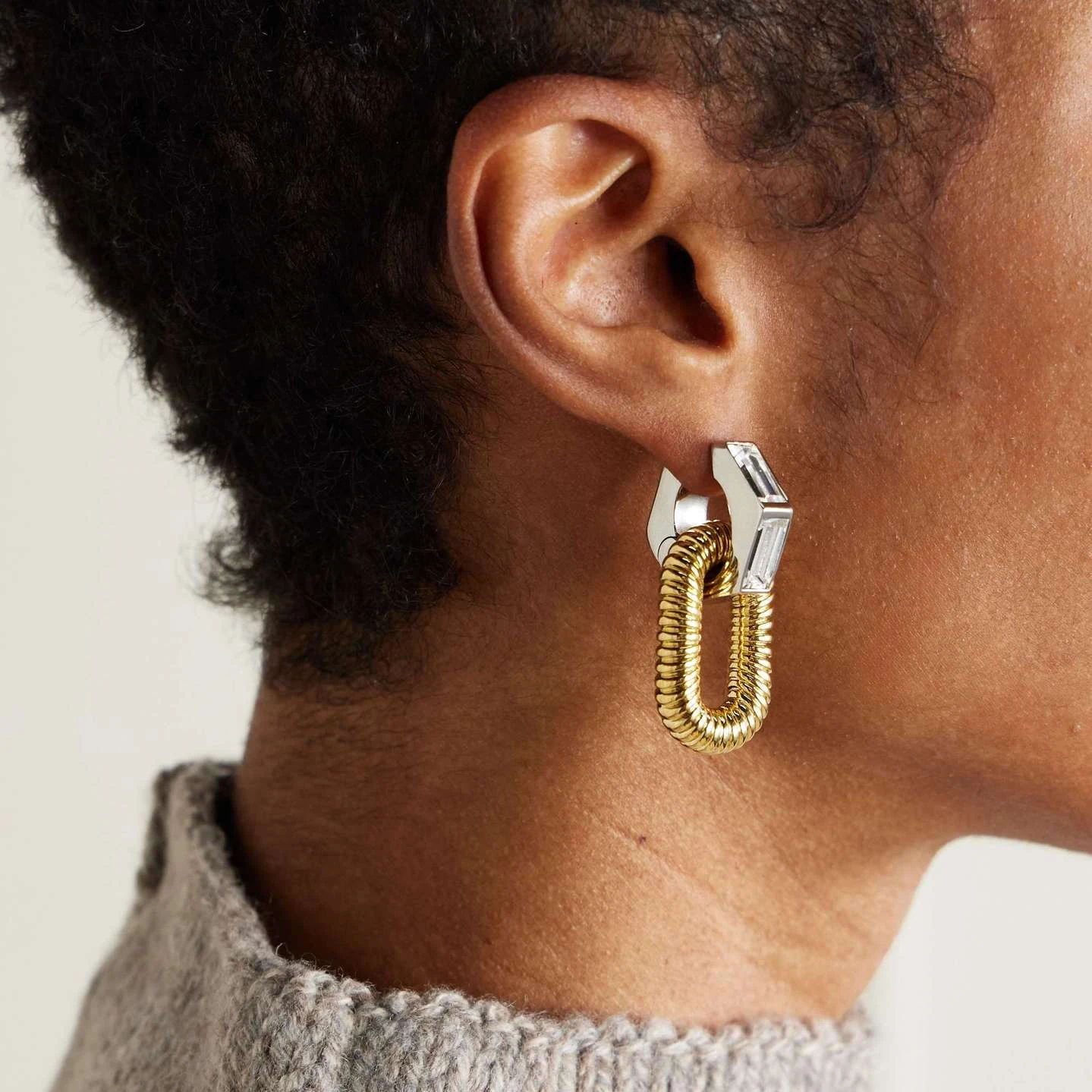 Punk Hiphop Twisted Chunky U Shape Hoop Earirngs Inlaid with White Zircon Geometric Ear Buckles Vintage Stainless Steel Jewelry