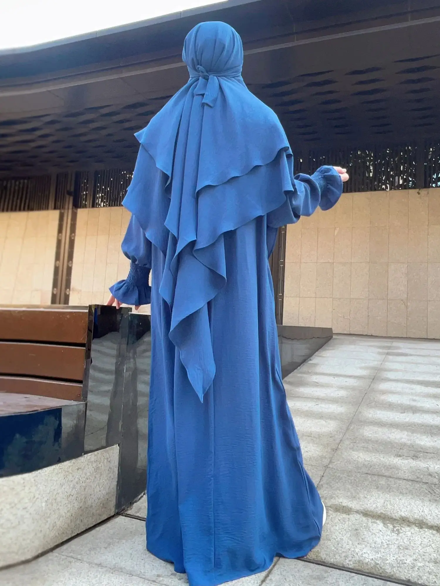 アラブ衣装　アバヤ　ヒジャブ　ロープ　セット 女性用2層アバヤセット,しわくちゃの生地,スモークの手錠